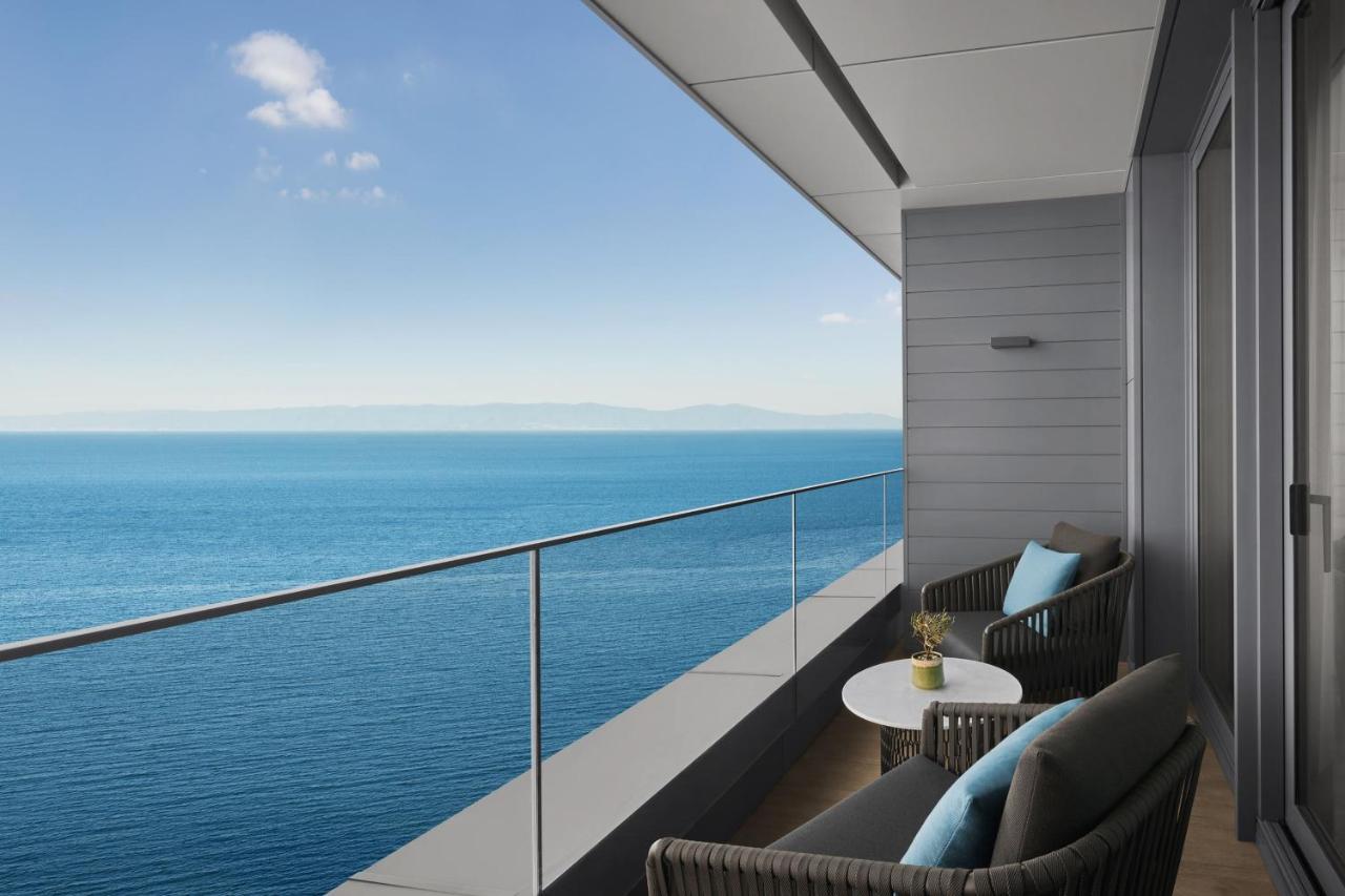 Jw Marriott Hotel Istanbul Marmara Sea Экстерьер фото Balcony of a Sky Suite