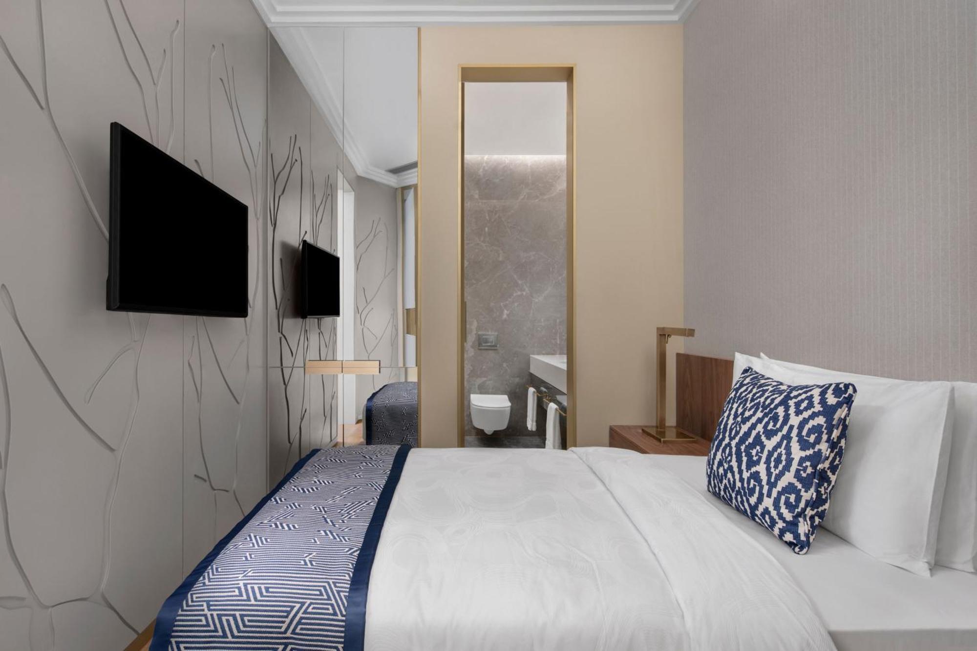 Jw Marriott Hotel Istanbul Marmara Sea Экстерьер фото A room at the hotel