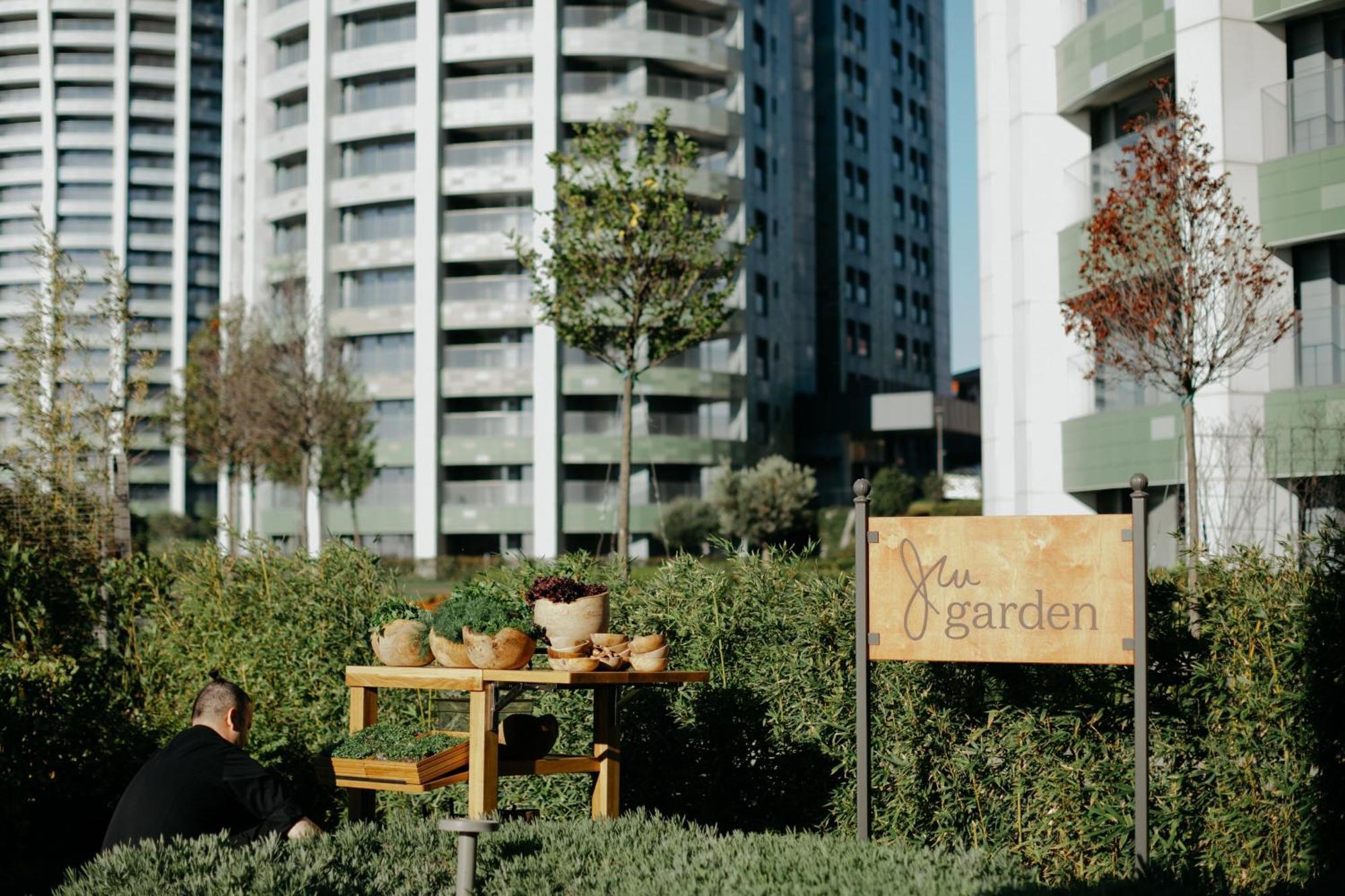 Jw Marriott Hotel Istanbul Marmara Sea Экстерьер фото The garden